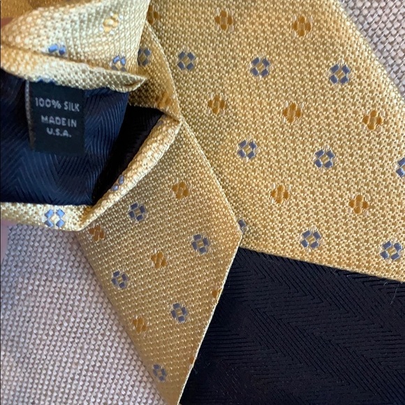 Joseph Abboud Silk Tie - Picture 4 of 4